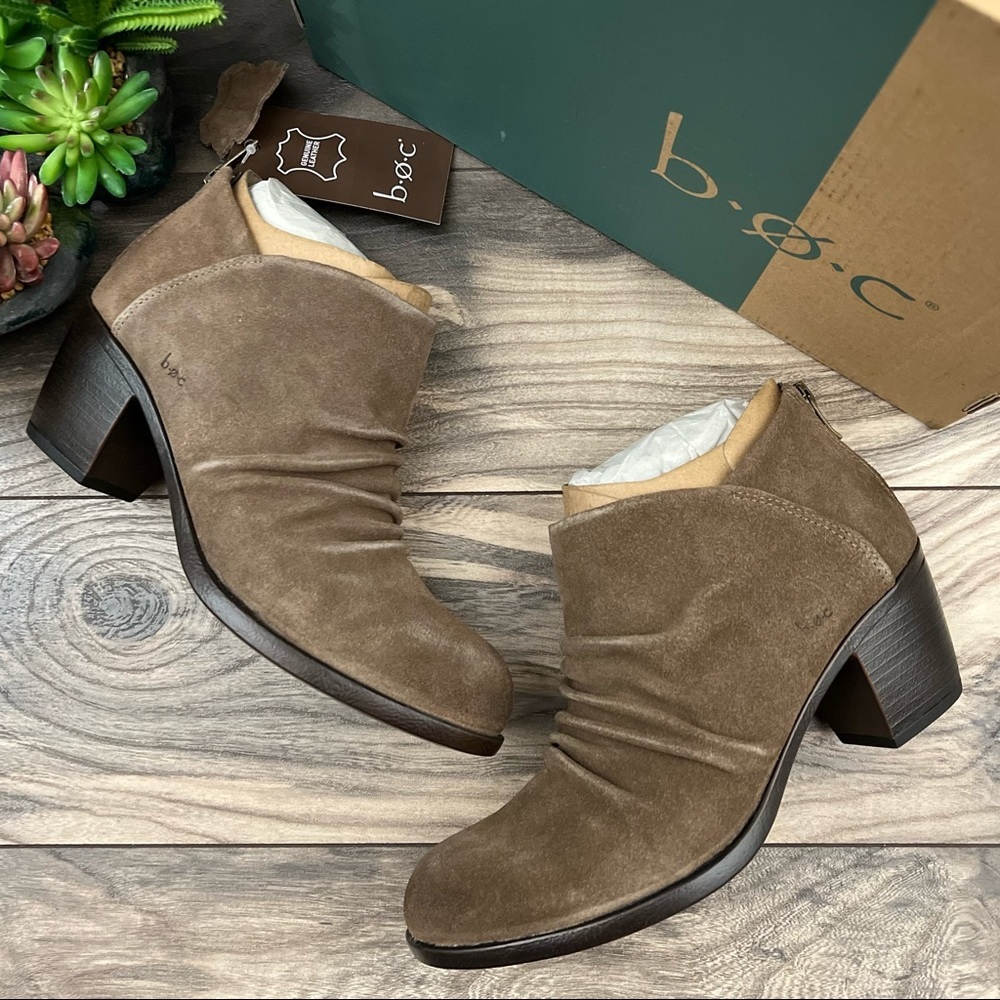 NIB BOC Born Settle Taupe Suede Ruched Ankle Bootie 9M 40.5